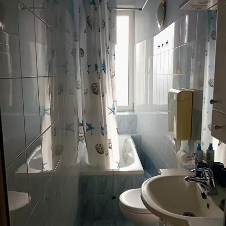 贝拉公寓 罗维尼